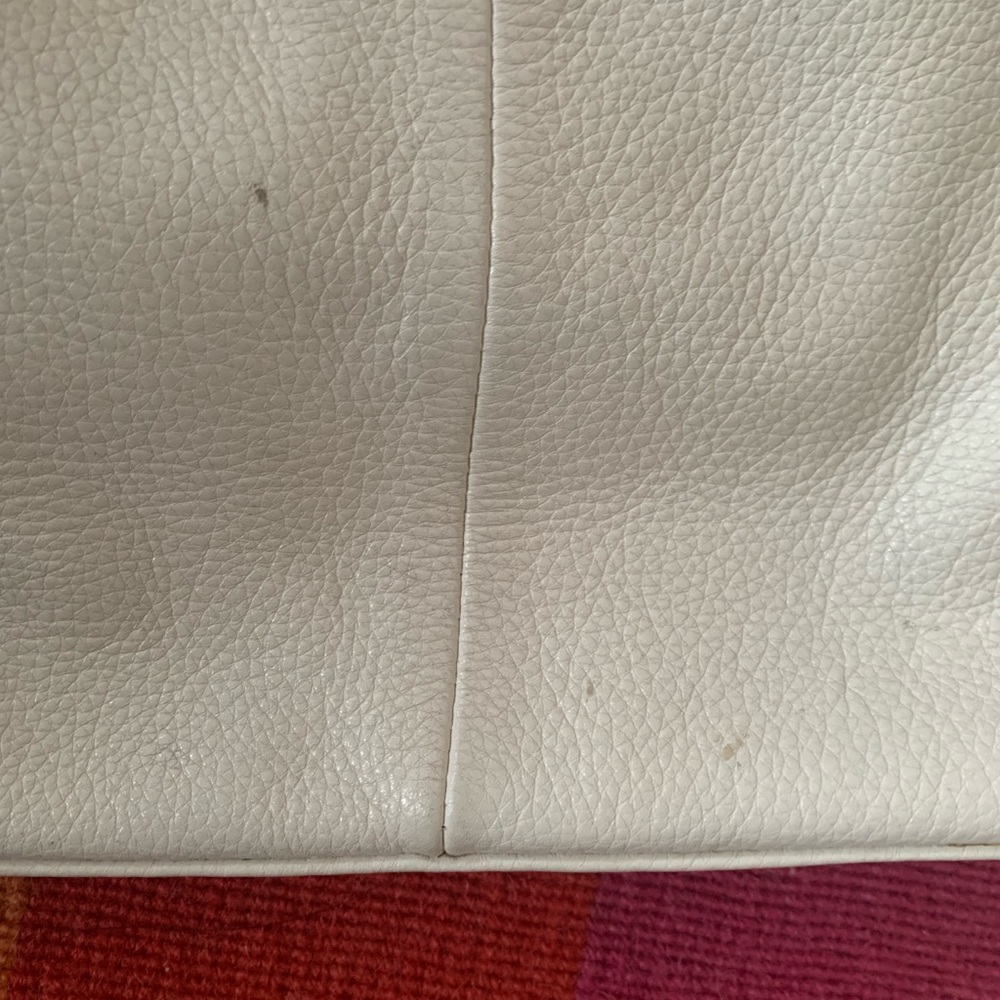 Oroton Alpine Hobo in Cream Leather - Picture 8 of 10